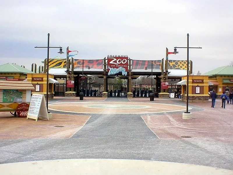 960px ColsZooMainGate 1