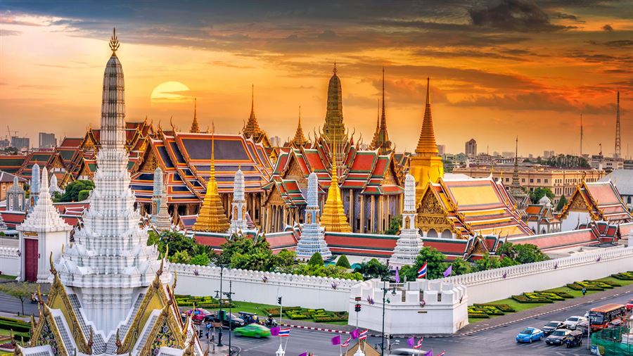 Grand Palace - Attractions in Bangkok