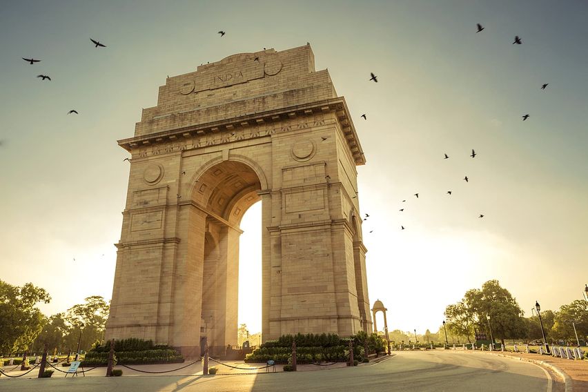 India Gate, Delhi - Historical Places in India