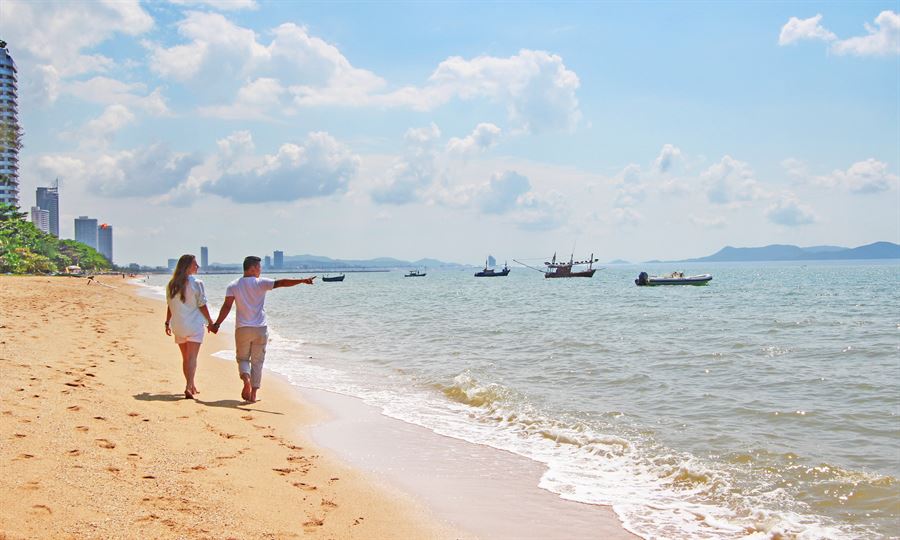 Jomtien Beach, Vacations at Pattaya