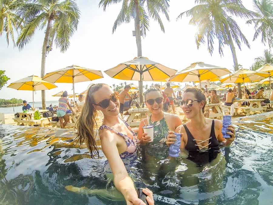 Enjoy swimming with your friends at Tanjong Beach Club, Via: rachellillyloves.com