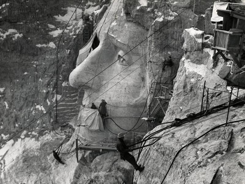 Architectural history of Mount Rushmore, Via
