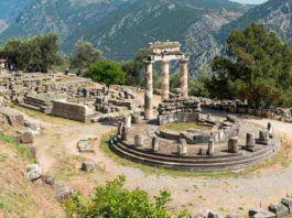 Featured- Temple of Apollo, Delphi, Greece