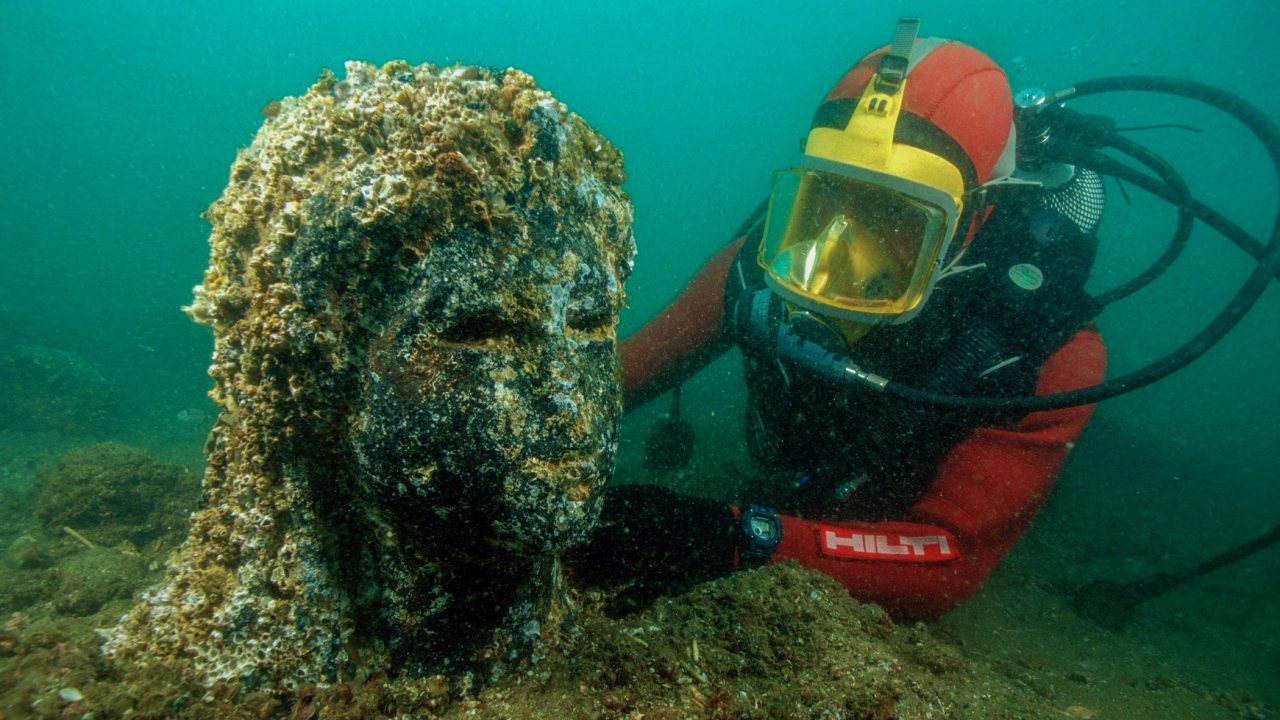 7 Most Mysterious & Fascinating Underwater Cities of World