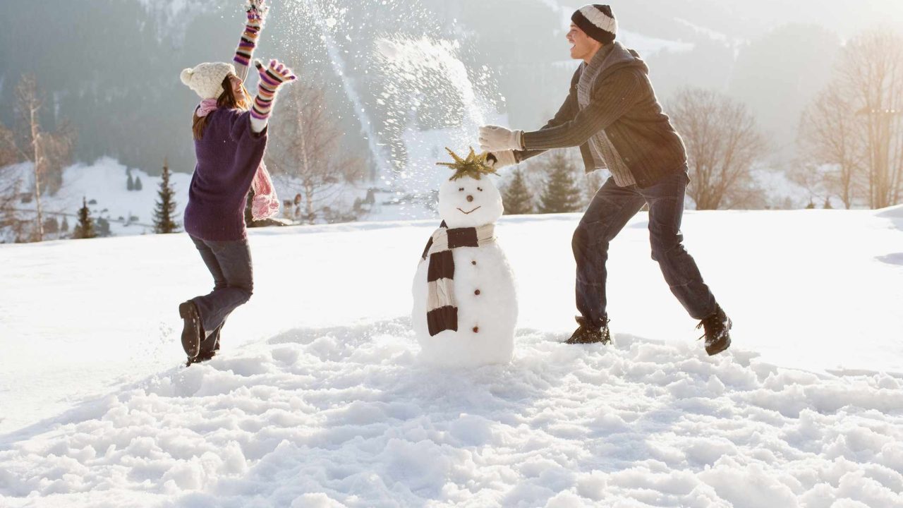 Couples Plan Your Winter Honeymoon Trip at Gulmarg