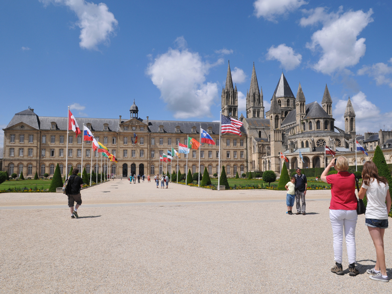 Abbaye aux Hommes, Vacation to Caen