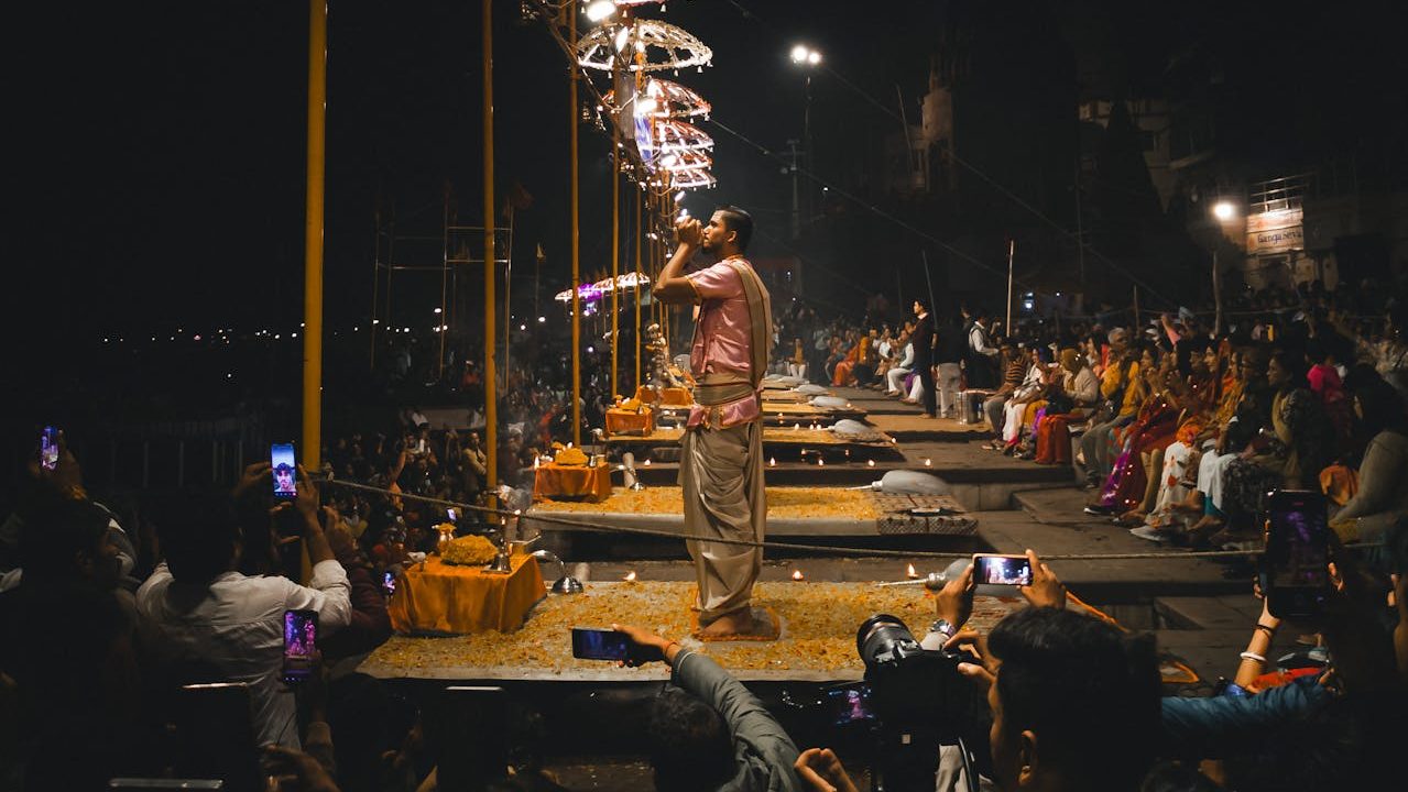 Flavours of the Ganges:  Discovering the Delicacies That Carry the Heritage of Varanasi