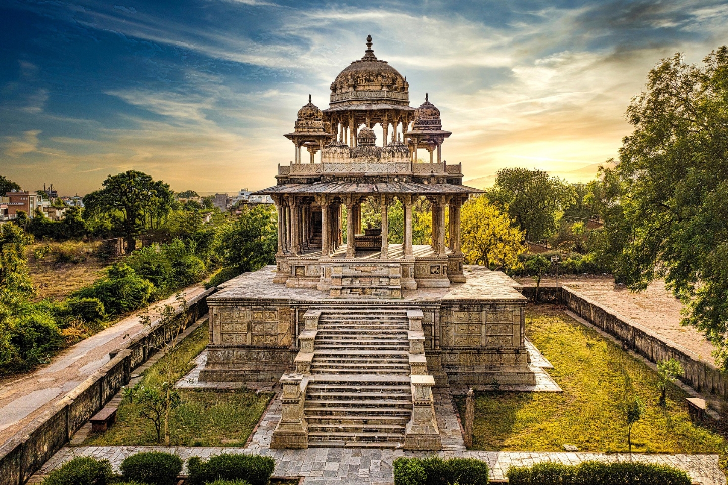 Chaurasi Khambon ki Chhatri 