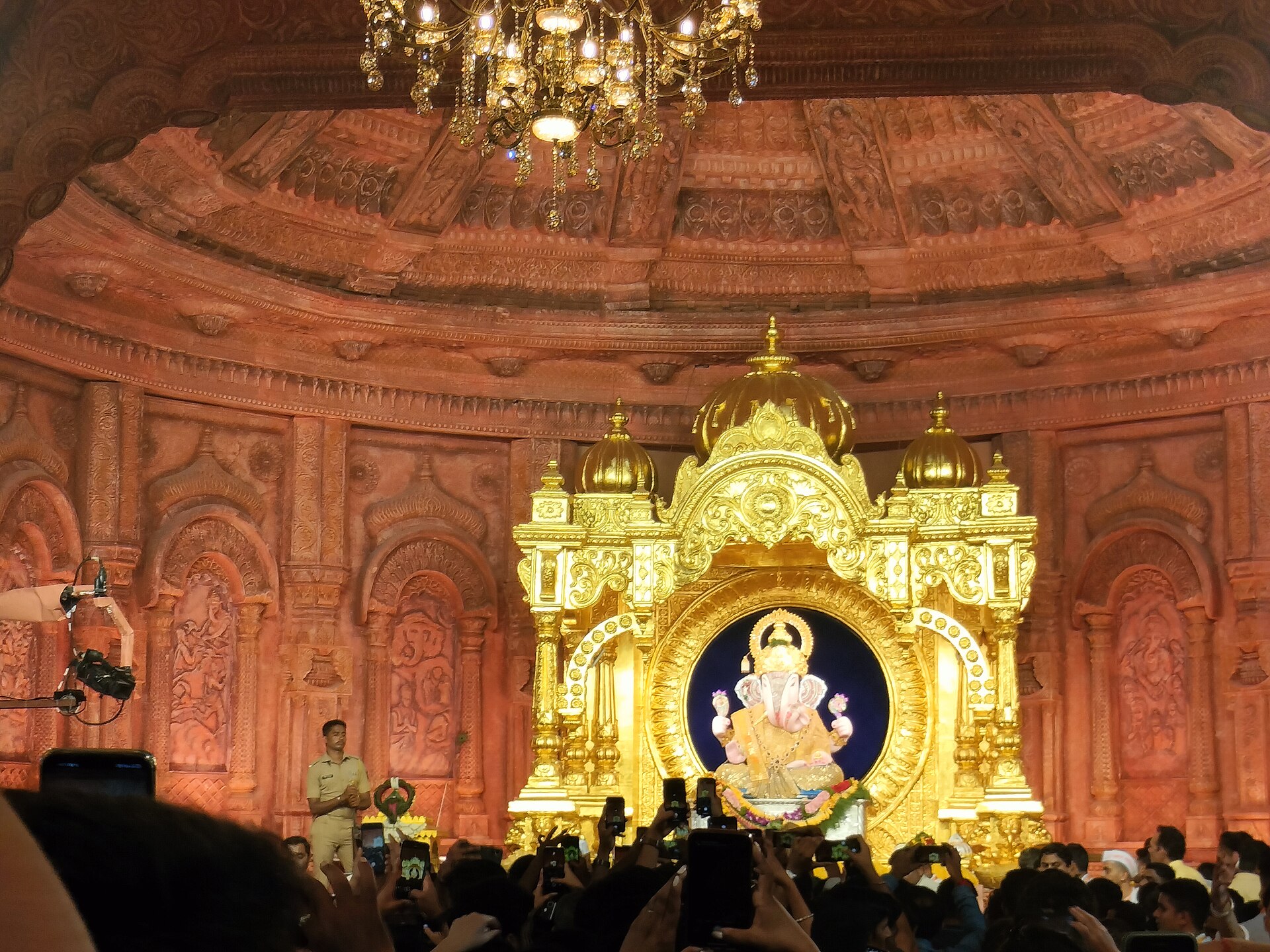 Shrimant Dagdusheth Halwai Ganpati idol in Pune with crowds