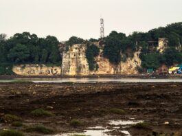 Surat Castle on the banks of the Tapi River, Surat, Gujarat
