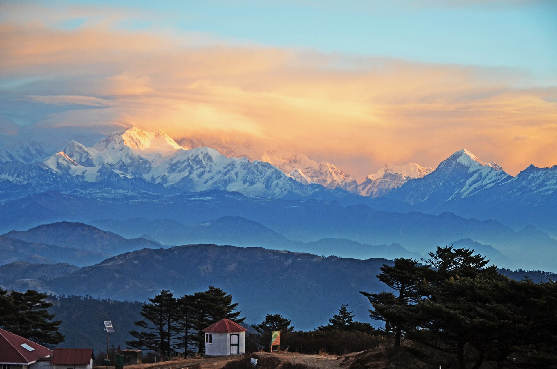 Kangchenjunga and the Sleeping Buddha range seen from Sandakphu