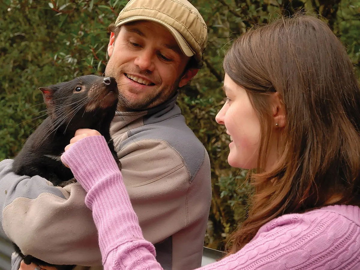 Tasmania Devil Sanctuary Couples, Cradle Mountain