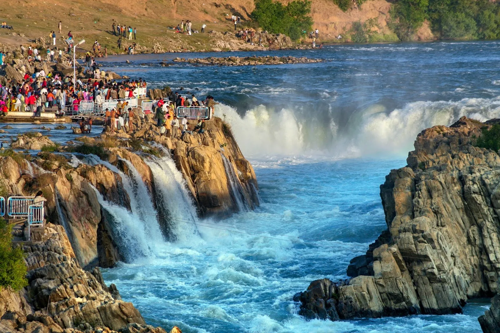 Dhuandhar Falls